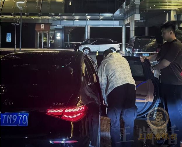 股權(quán)糾紛現(xiàn)場(chǎng)沖突升級(jí)，王牌盾護(hù)衛(wèi)隊(duì)火速護(hù)送創(chuàng)始人安全撤離